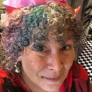 Meet your Posher, Gretchen